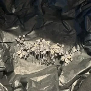 Hair pin silver and pearl from Pronovias wedding dress store. Pronovias | Accessories | Hair Pin Silver And Pearl From  main image 4
